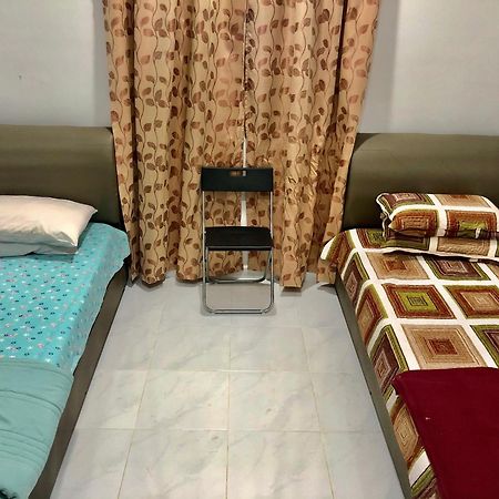 Lakse Inn Homestay Kampong Pengkalan Maras Exteriör bild