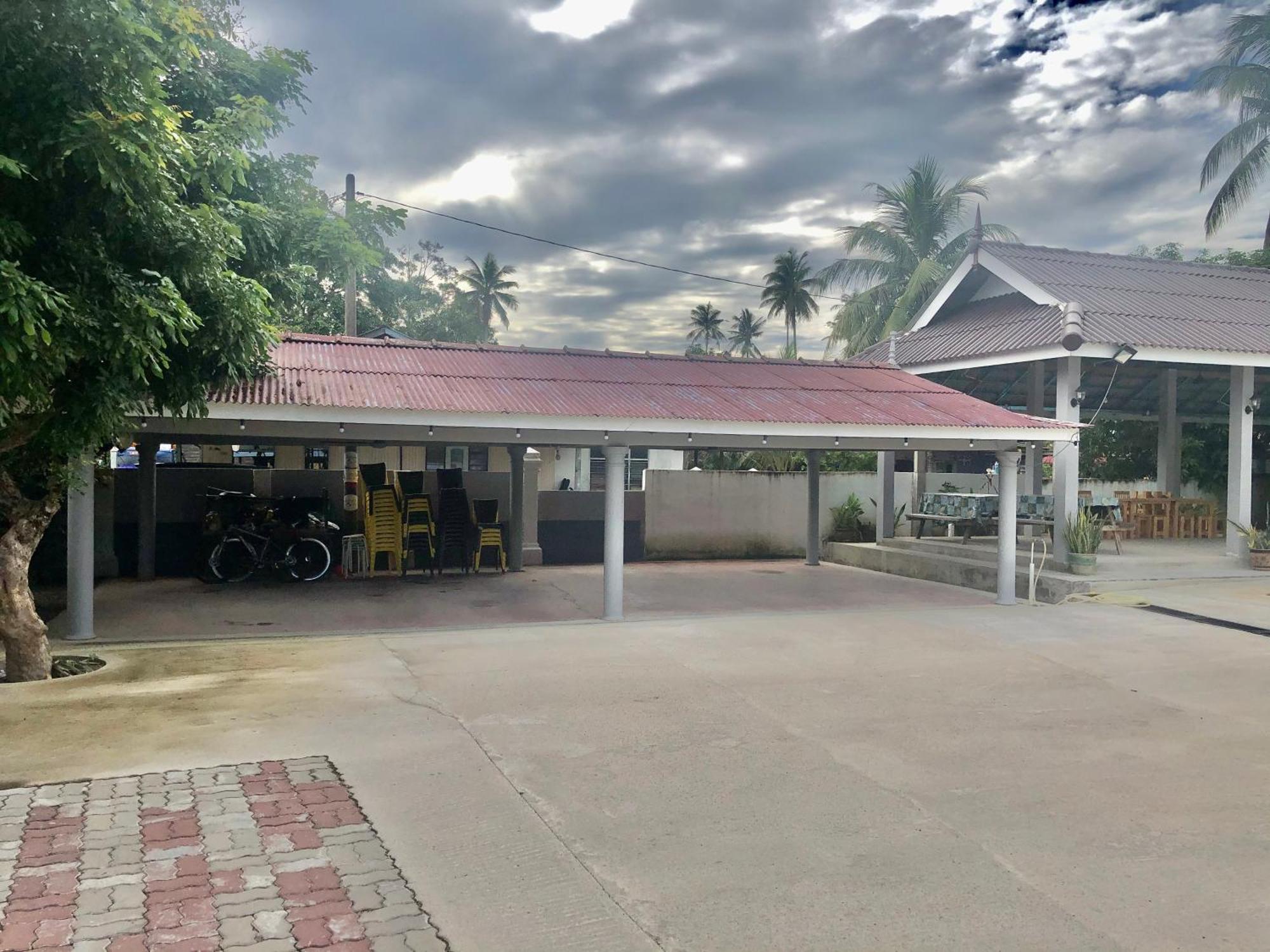 Lakse Inn Homestay Kampong Pengkalan Maras Exteriör bild