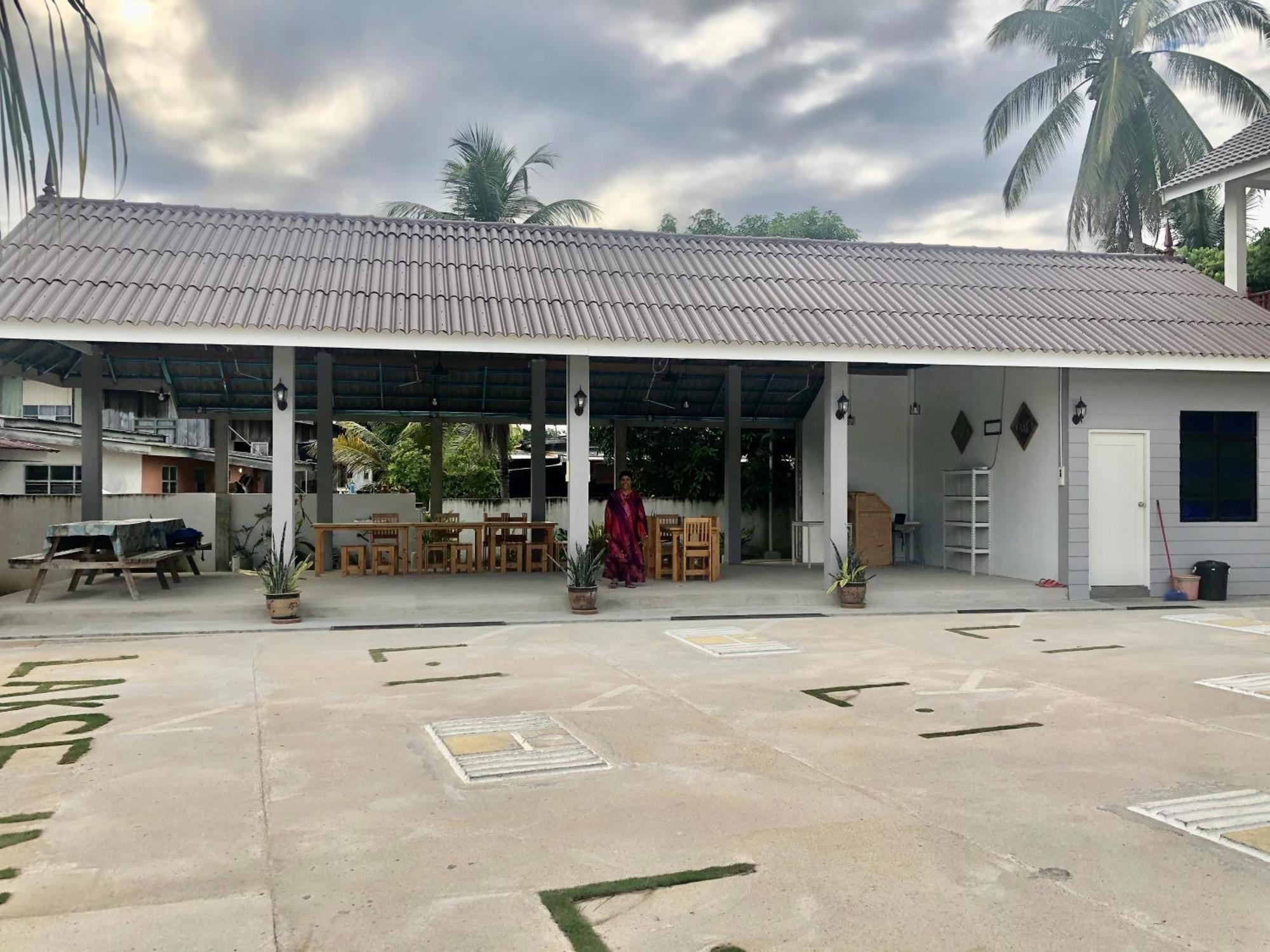 Lakse Inn Homestay Kampong Pengkalan Maras Exteriör bild