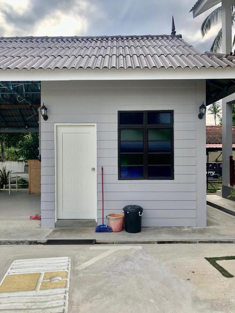 Lakse Inn Homestay Kampong Pengkalan Maras Exteriör bild