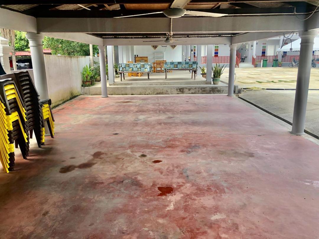 Lakse Inn Homestay Kampong Pengkalan Maras Exteriör bild