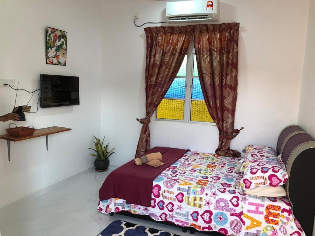 Lakse Inn Homestay Kampong Pengkalan Maras Exteriör bild